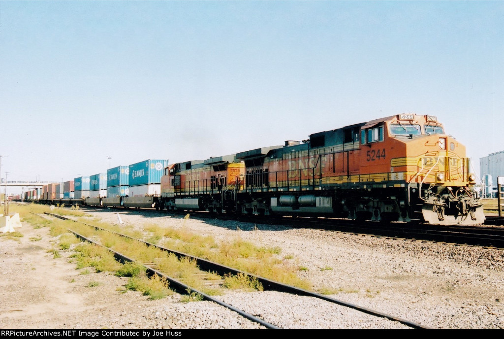 BNSF 5244 East